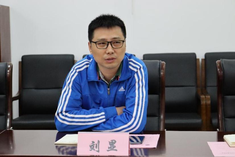 会上湖北理工学院相关部门负责人介绍科技园发展,科研项目合作和学生